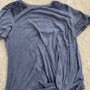 Rewind Women’s Navy Lace Tee with Knot in Front Size Small
